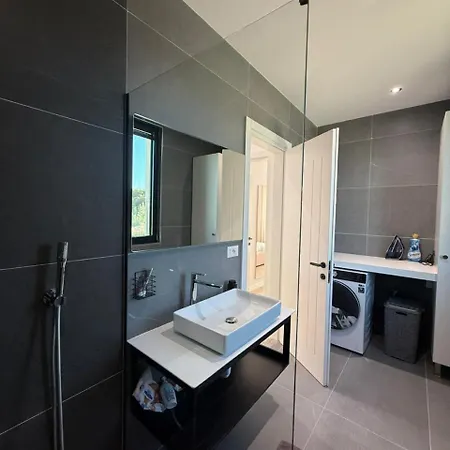 Serenity Private Pool Appartement *